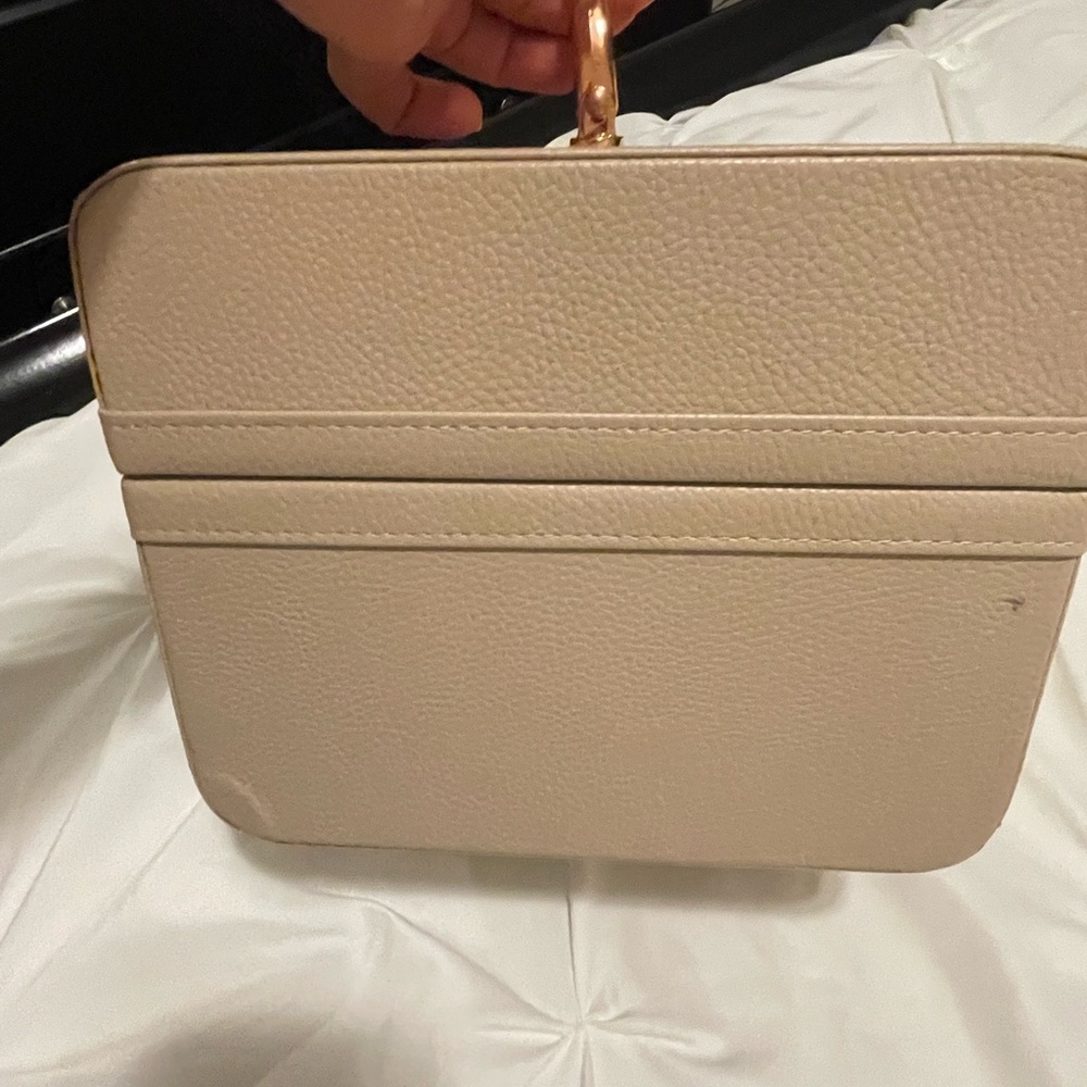 Makeup Case - image 4